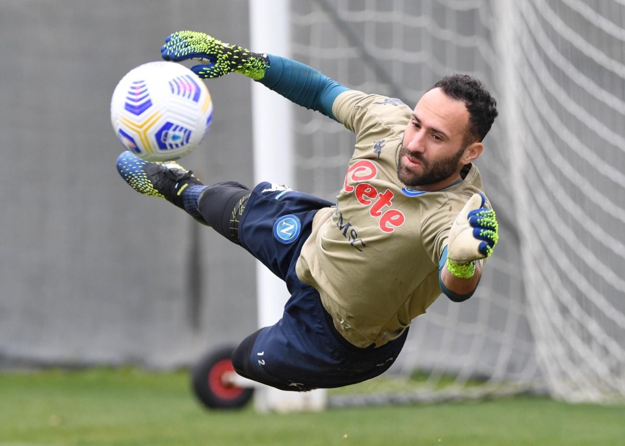 David Ospina sufre lesión en su mano izquierda