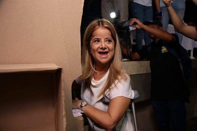 Ordenan arresto de cinco días para la gobernadora de Atlántico