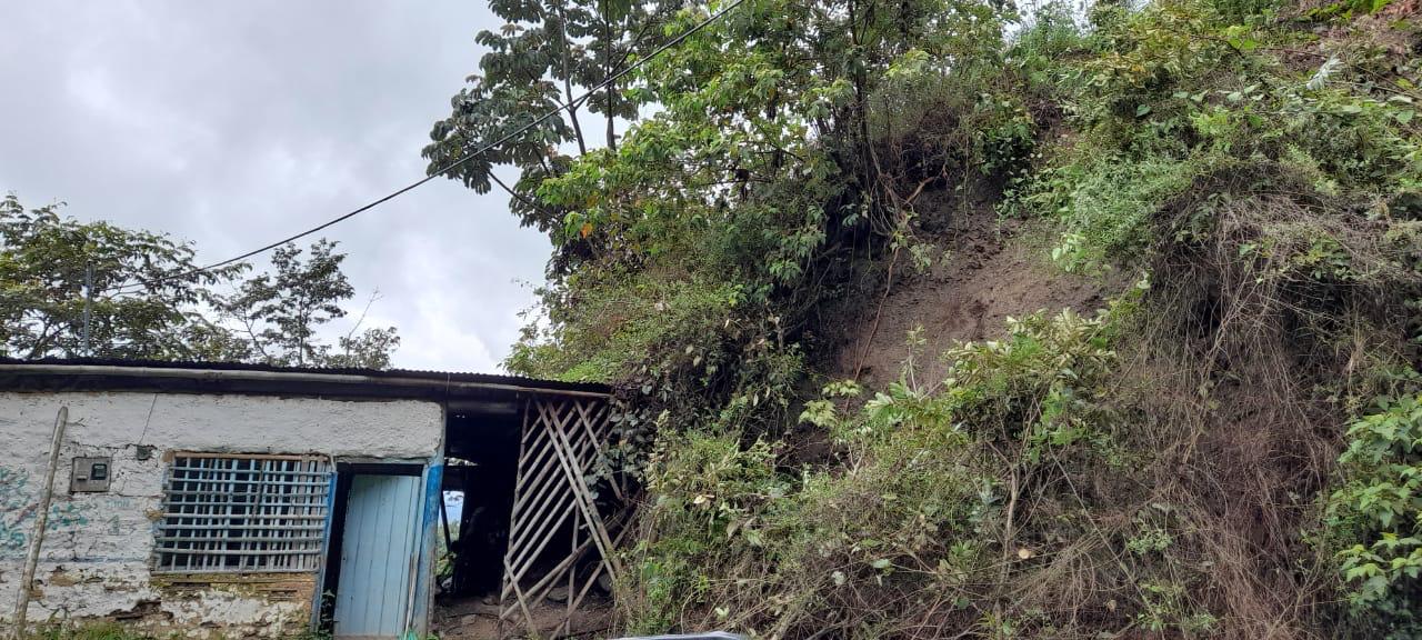 Más de 2.000 personas han resultado damnificadas por las fuertes lluvias.