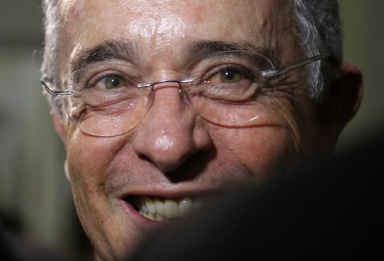 Verdes rechazan trino de Uribe que habla de comunistas y “verdosos”