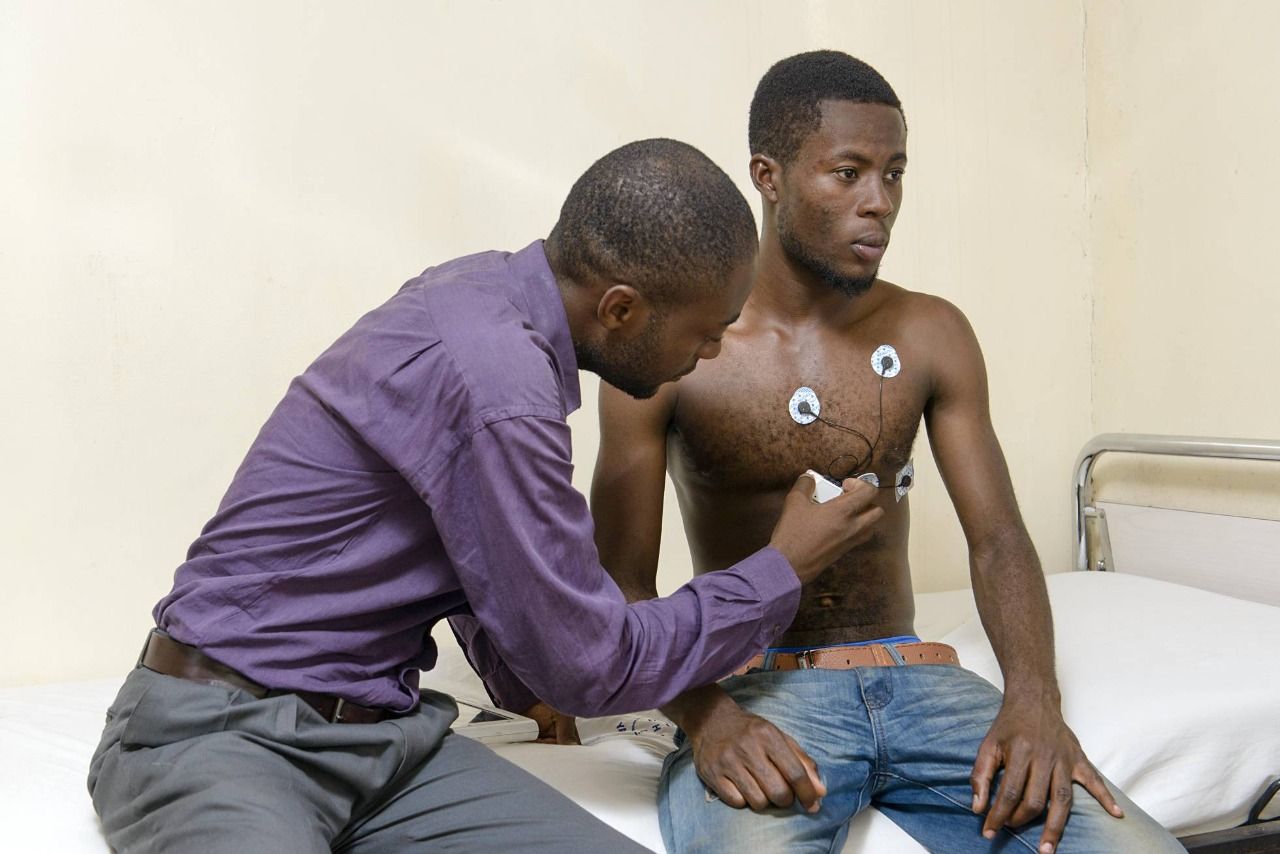 El informático que ha creado una tableta para detectar enfermedades cardiacas