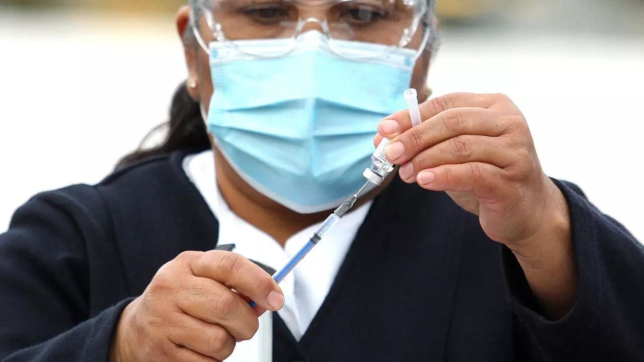 Nuevo caso de vacuna sin líquido, ya van tres en el país