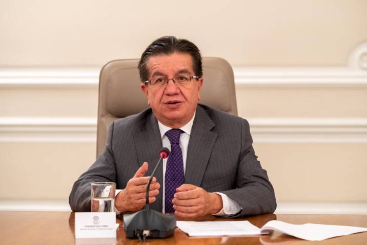 Gobierno reglamentará negociaciones de los privados para la compra de vacunas