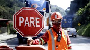 Por restricciones en La Línea, piden paciencia a conductores y viajeros