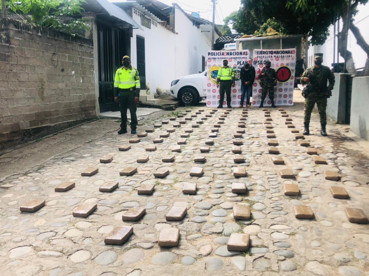 Incautan 207 kilos de base de coca avaluados en más de $600 millones en Suaza