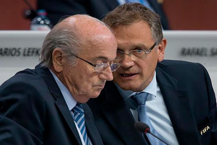 Blatter y Valcke suspendidos seis años por la FIFA