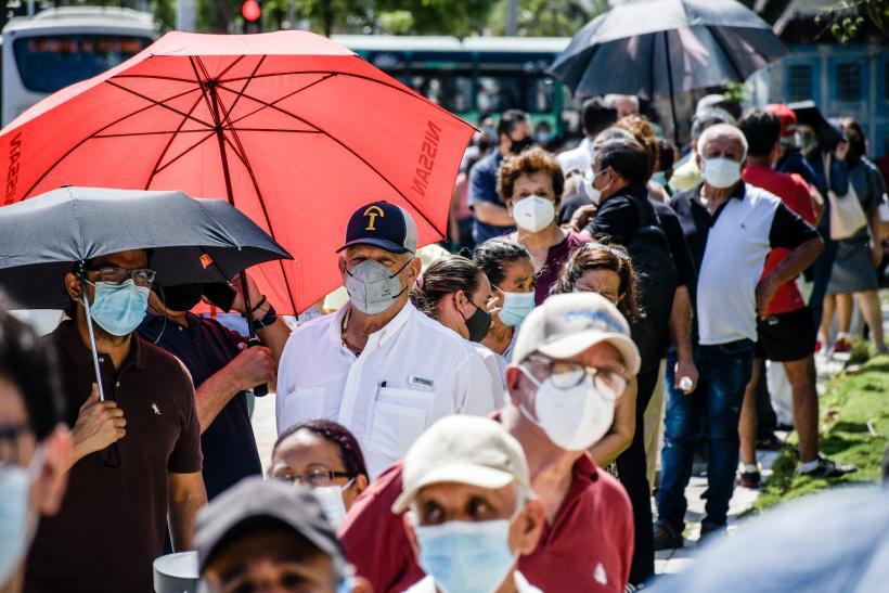 La vacuna no evita que a una persona le dé covid, evita que se agrave y muera