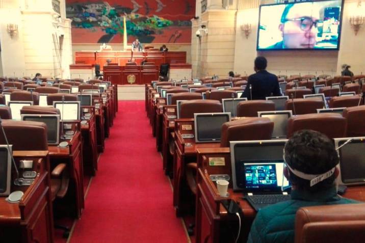 Polémica por reforma que busca alianzas para todos los partidos