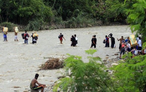 ONG Fundaredes dice que grupos armados colombianos crecen en Venezuela mientras combaten en frontera