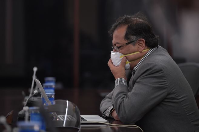 Petro y parte de su familia tienen coronavirus