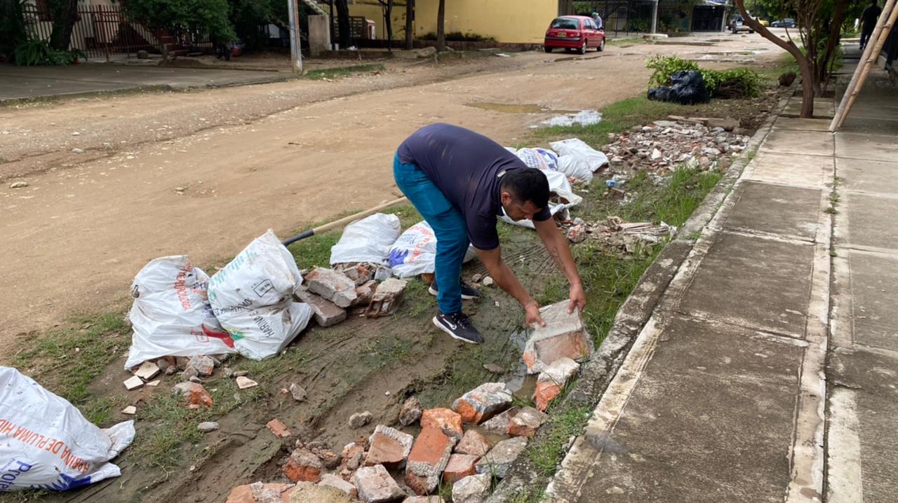 Álamos Norte vuelve a protestar por pavimentación de vía principal