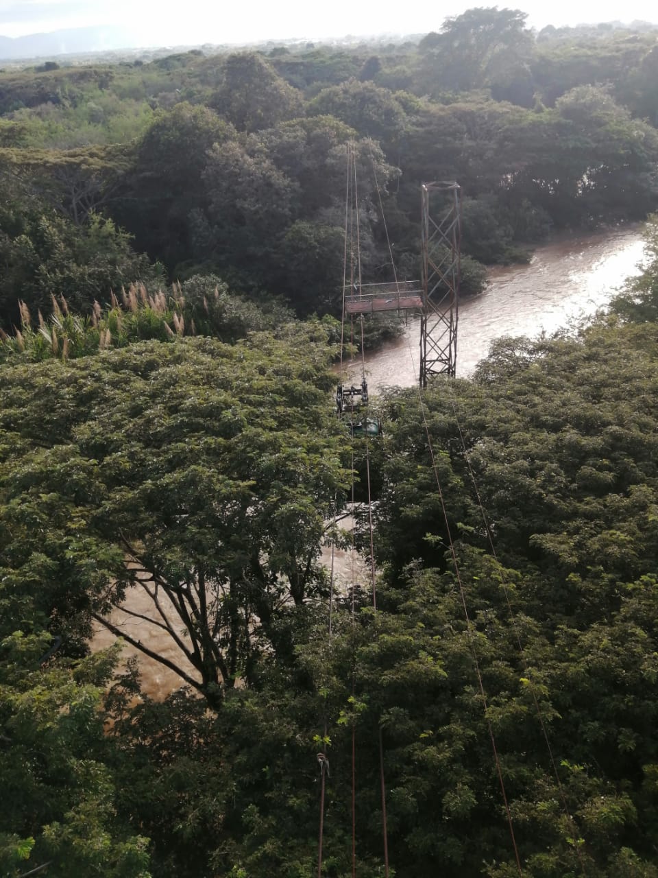 Panorámica del río desde la parte alta del monumento