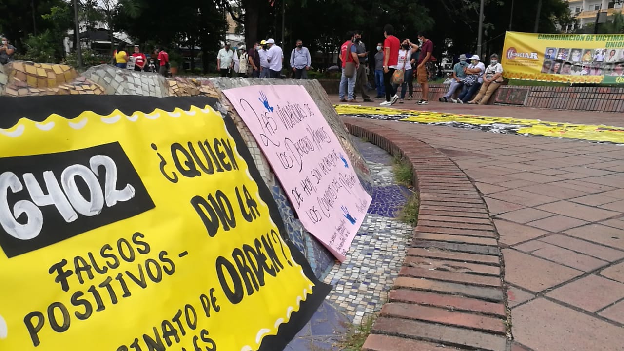 Según las organizaciones sindicales, la vida de los excombatientes firmantes del acuerdo de paz corre peligro.