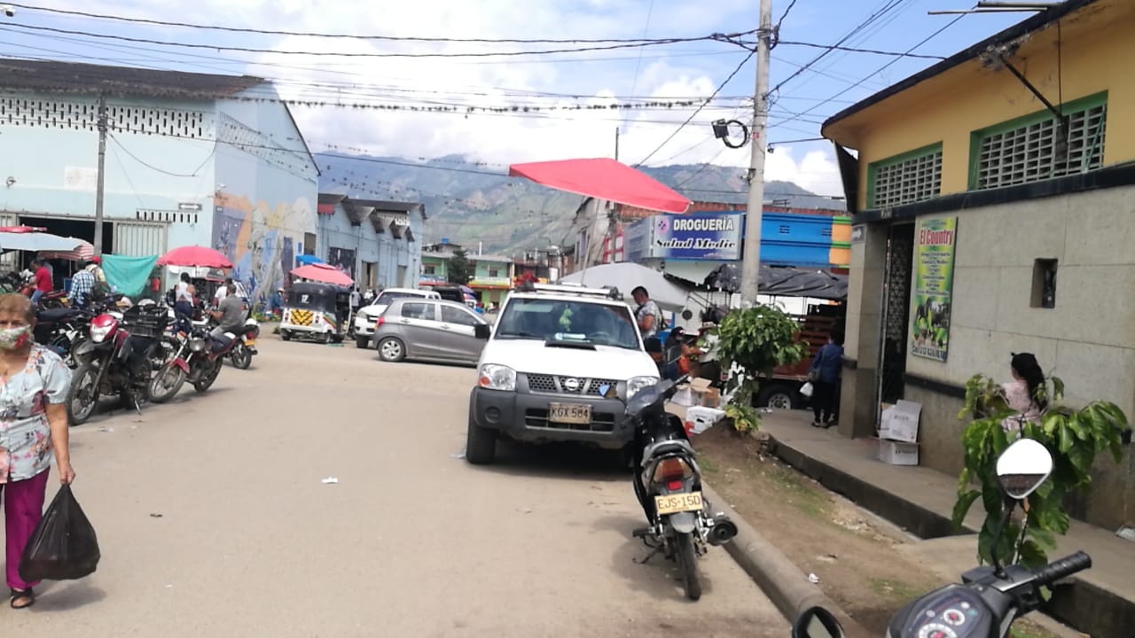 “Que yo resida en Neiva no quiere decir que haya dejado el municipio botado, vamos continuar gestionando y dándole solución a los problemas de Algeciras”: Pinto.