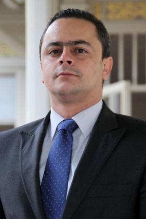 Presidente designa nuevo comisionado para la Paz