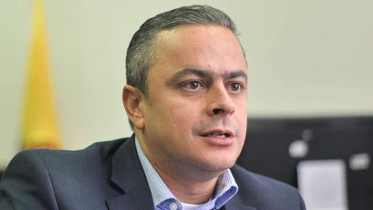 Juan Camilo Restrepo, nuevo comisionado para la paz