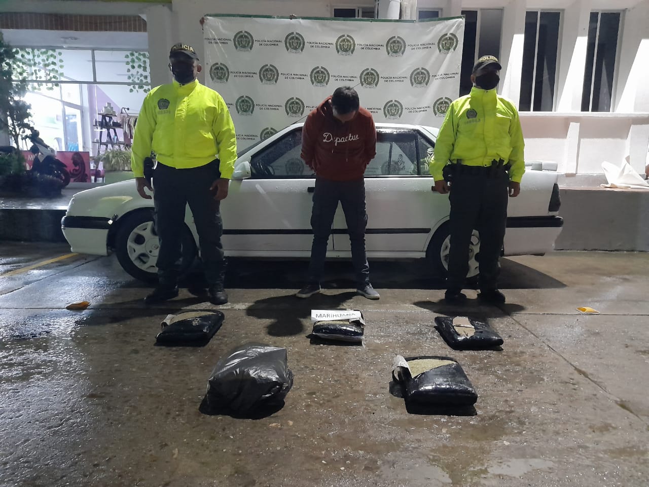 Incautan 14.5 kilos de marihuana en La Plata