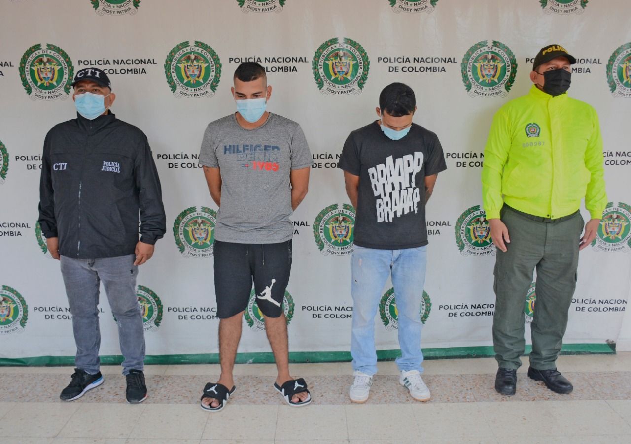 Con arma de fuego robaban a motociclistas