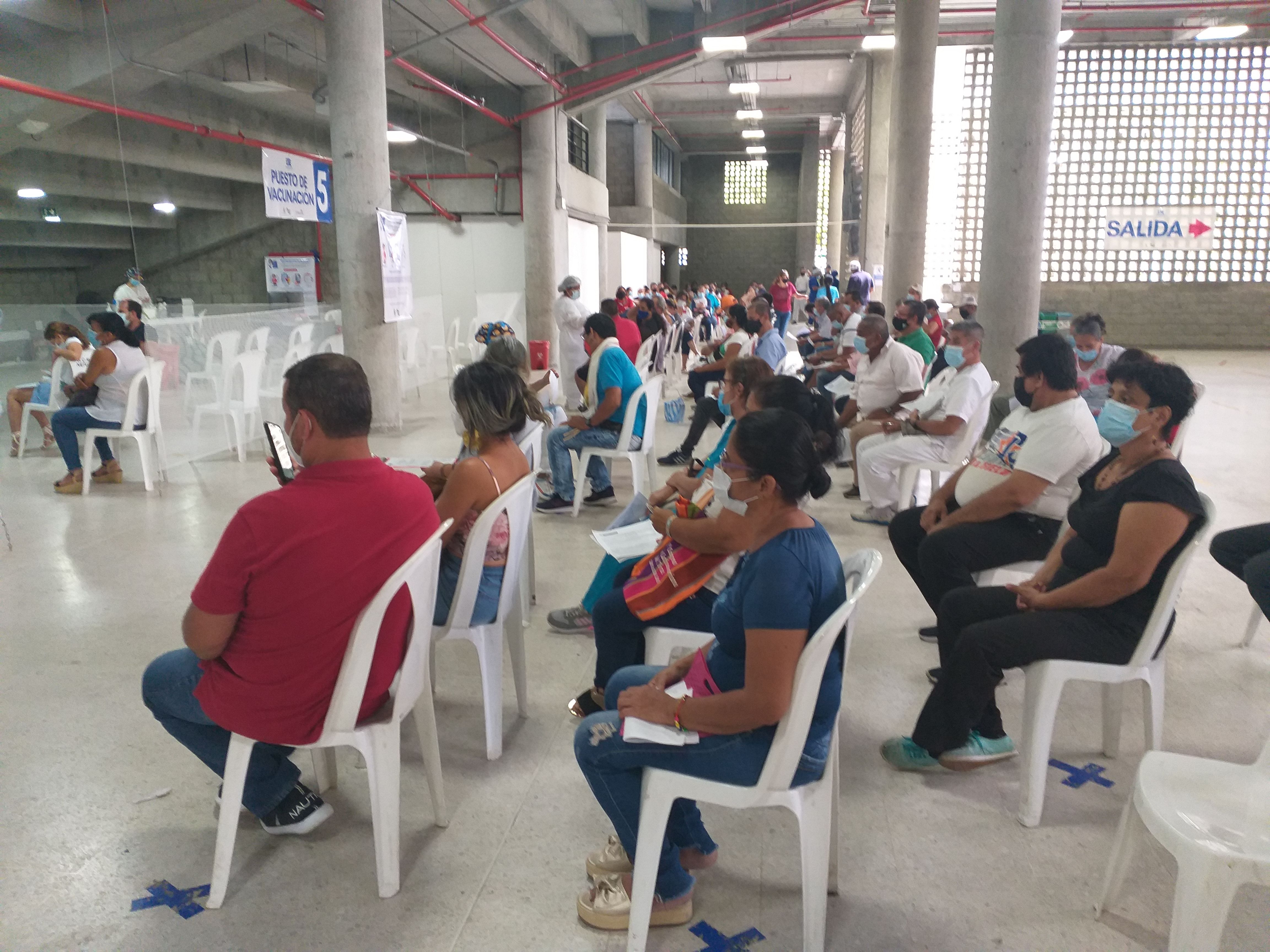 Presencia masiva para vacunacion en el Parque de la Música
