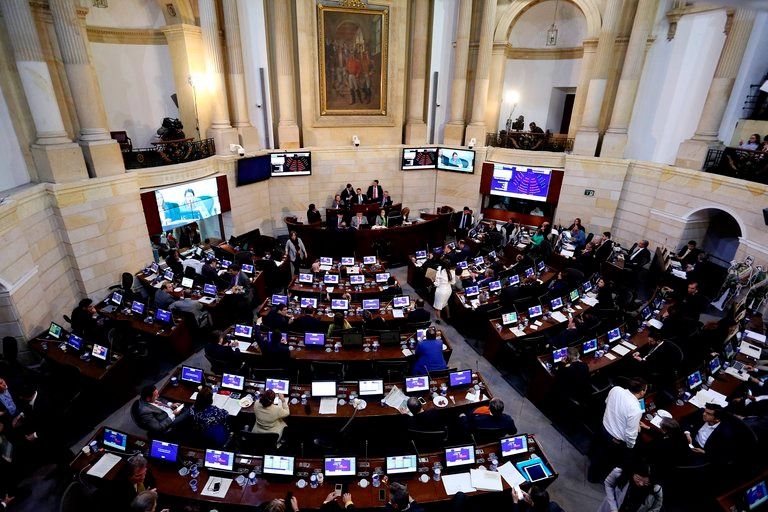 A sanción presidencial proyecto de ley que propone cadena perpetua para violadores de niños