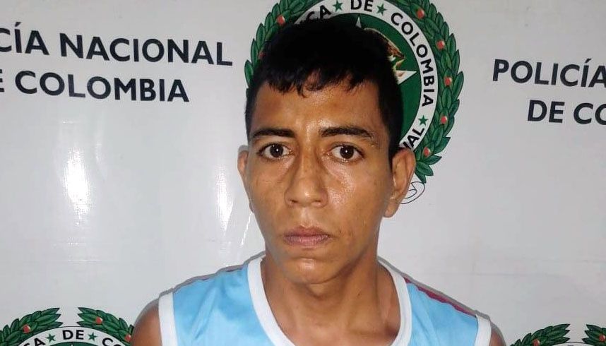 Le pidieron identificación y era requerido por homicidio