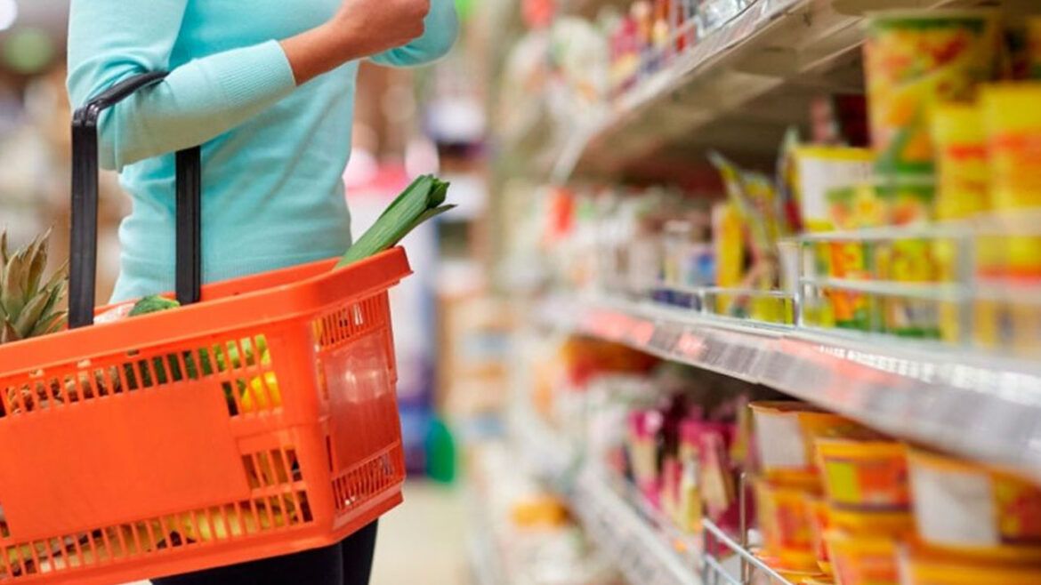 Pandemia, paro y bloqueos, frenaron el gasto de los hogares