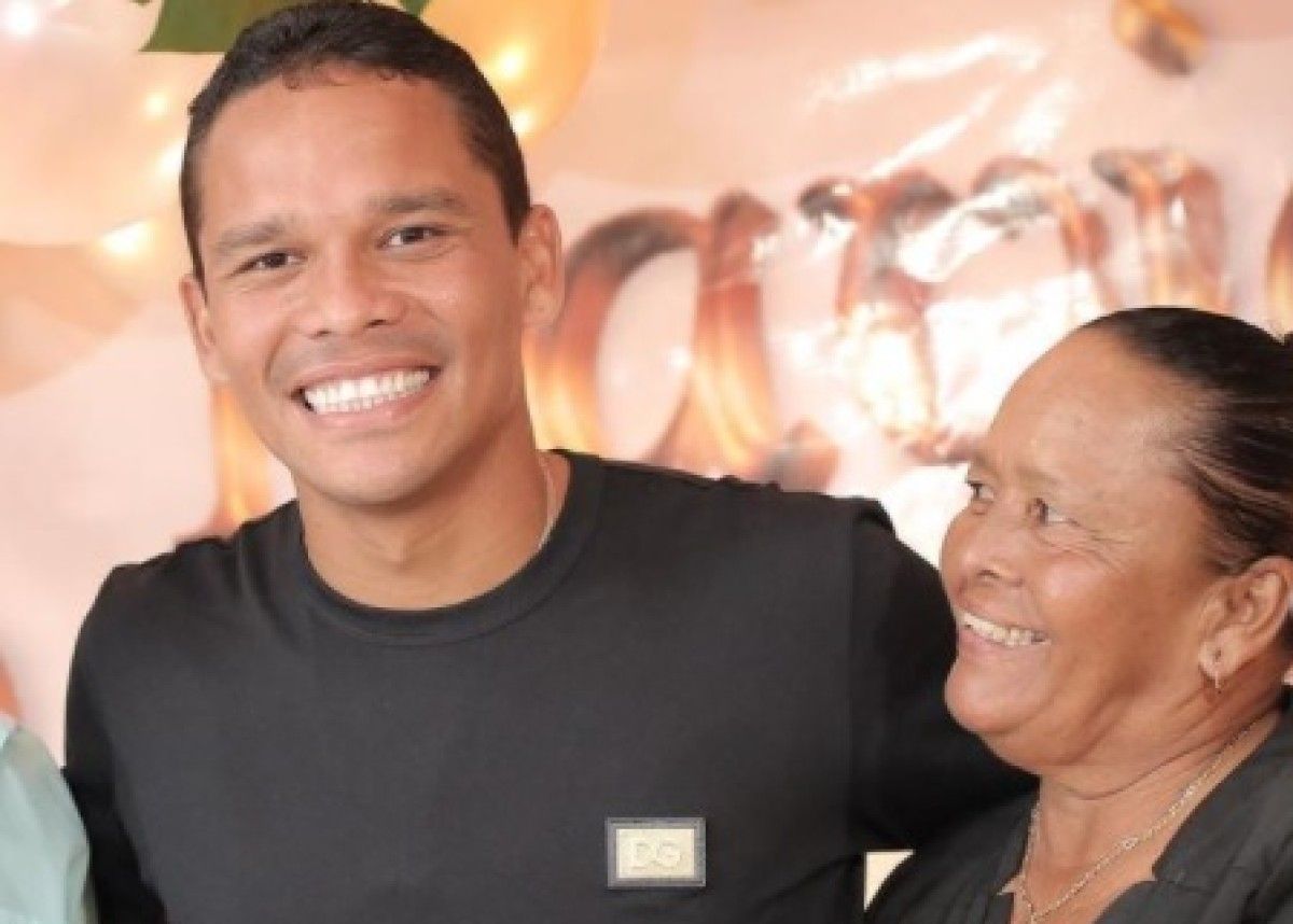 Por Covid, murió la mamá de Carlos Bacca