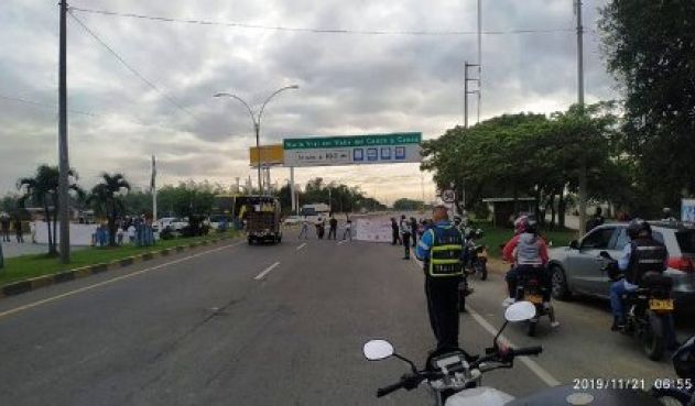 Reportan más de 52 vías bloqueadas por manifestaciones en el país