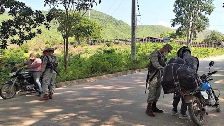 Regresa el miedo al pueblo en el que las Farc estalló un burro con explosivos hace 25 años