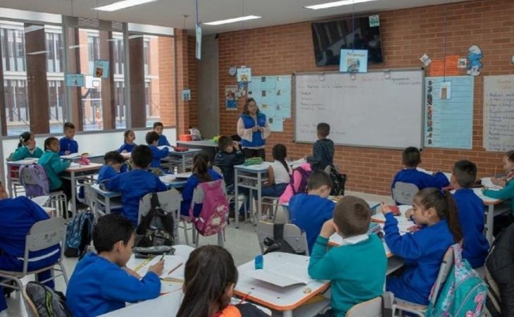 Procuraduría insiste en regreso a clases presenciales