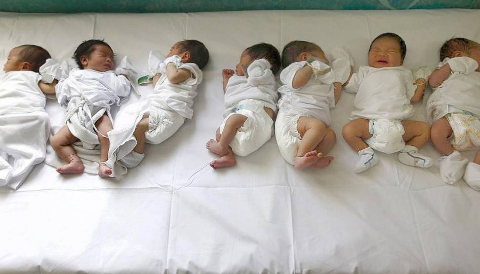 Primer apellido de hijos de una pareja podrá ser el de la madre