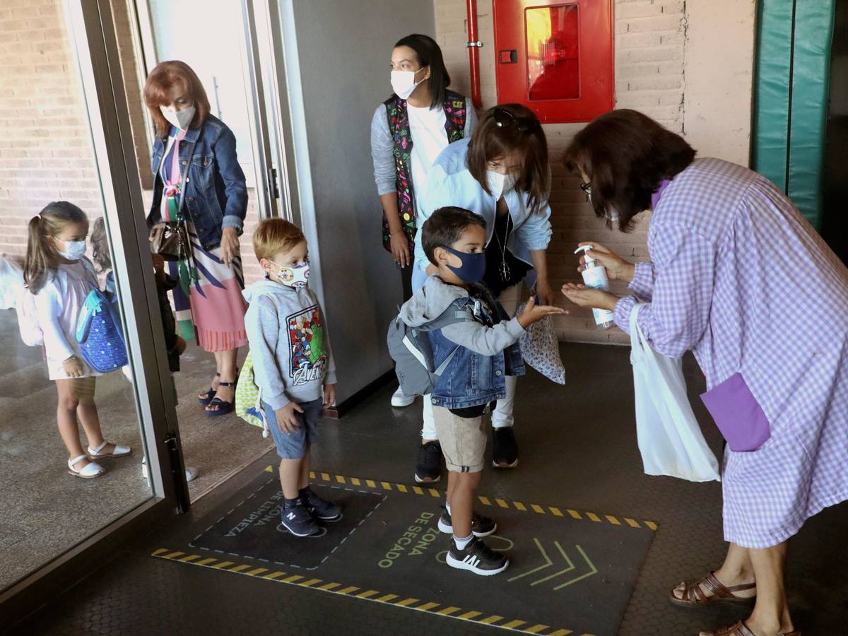 Oportunidad de empleo para más de 600 jóvenes colombianos en el extranjero