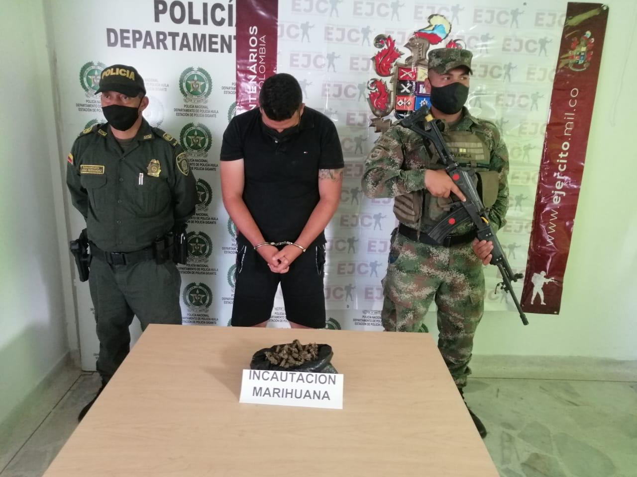 Llevaba 200 gramos de marihuana, en Gigante