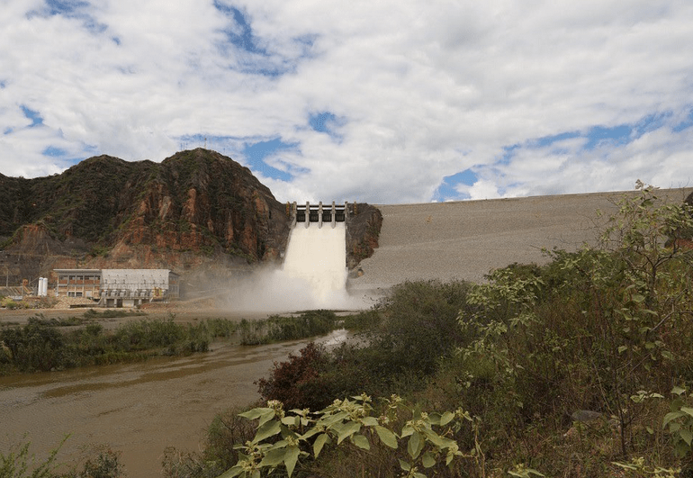 Abren compuertas de El Quimbo para evitar crecientes