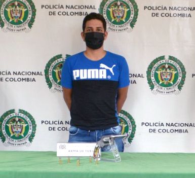 ‘Raya’ portaba un revólver ilegal