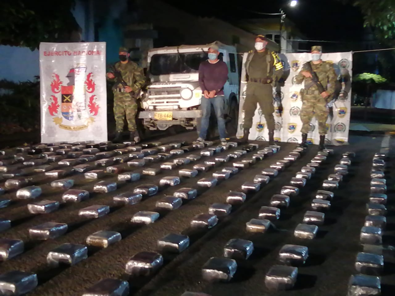 Cae con casi media tonelada de marihuana