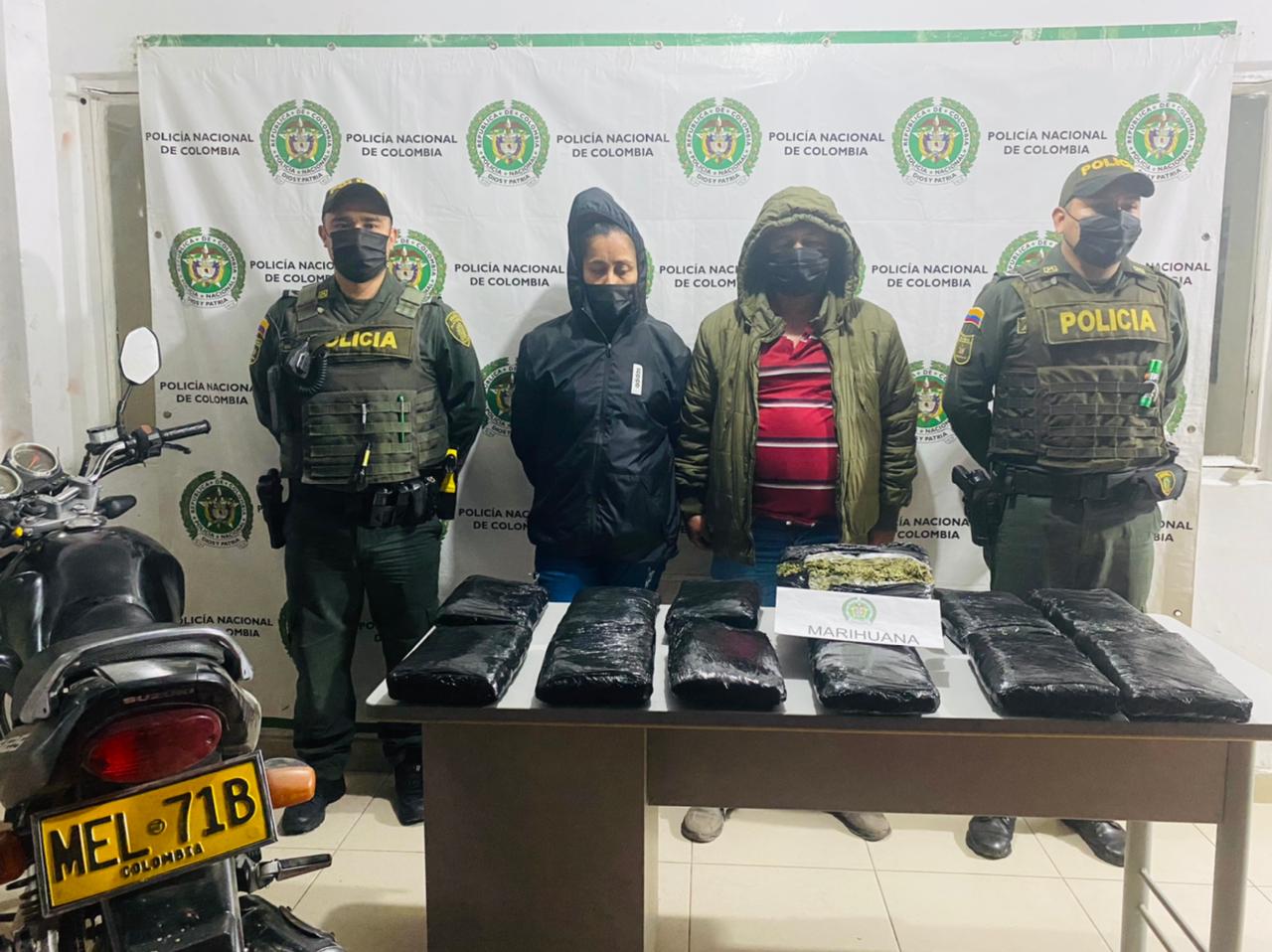 Transportaban 14 kilos de marihuana