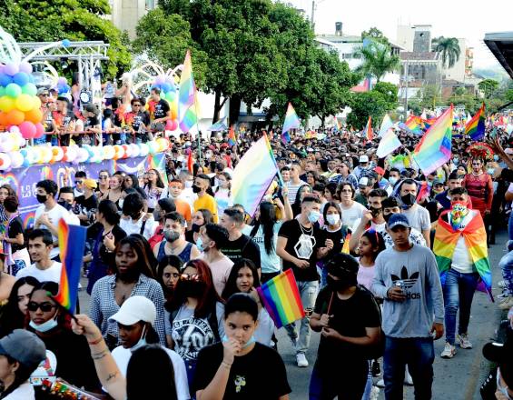 Preocupante indisciplina en Cali podría llevar a endurecer restricciones por covid-19