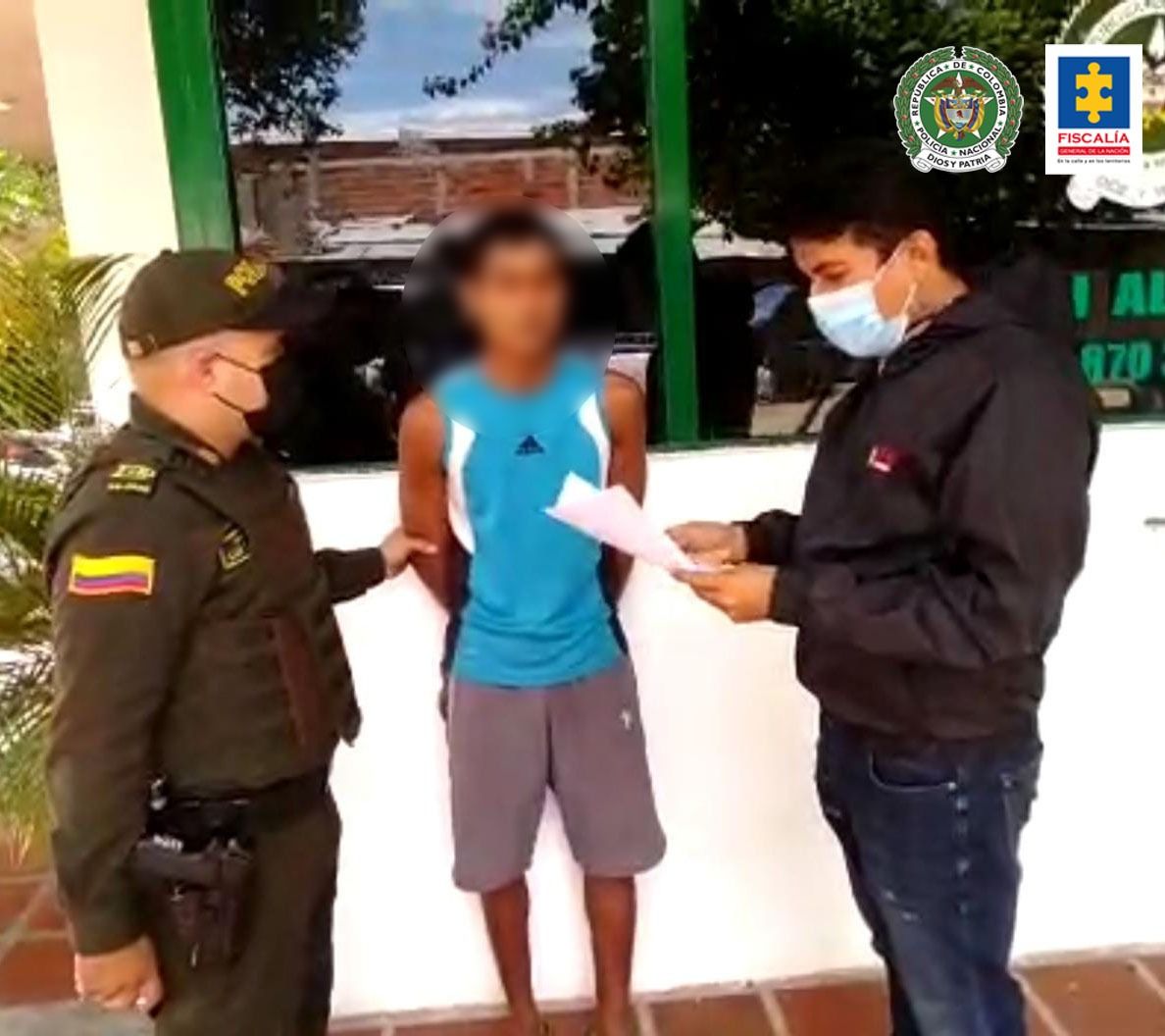 A prisión por supuestos actos de violencia contra su madre y otras familiares