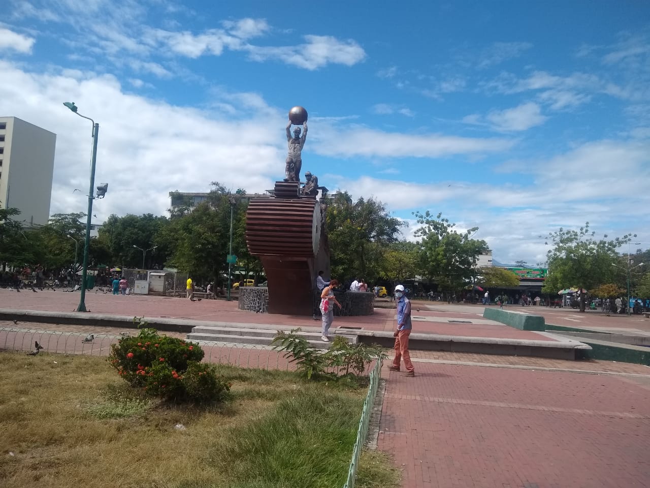 Plaza Cívica Los Libertadores, de todos y de nadie