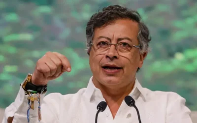 Gobierno Petro firmó billonarios contratos horas antes de la Ley de Garantías