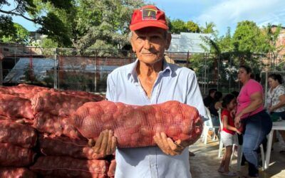Entregan 70 toneladas de papa a más de 5.600 familias vulnerables en Huila
