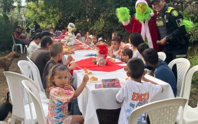 Bajo Pedregal inició la temporada navideña con una jornada comunitaria